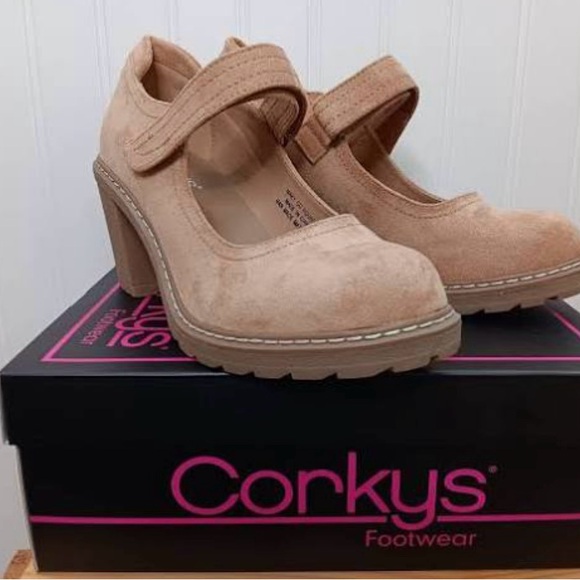 Women's Tan Block Heel Corky’s Mary Jane Shoes! Suede, Size 9!! Great condition! - Picture 2 of 4